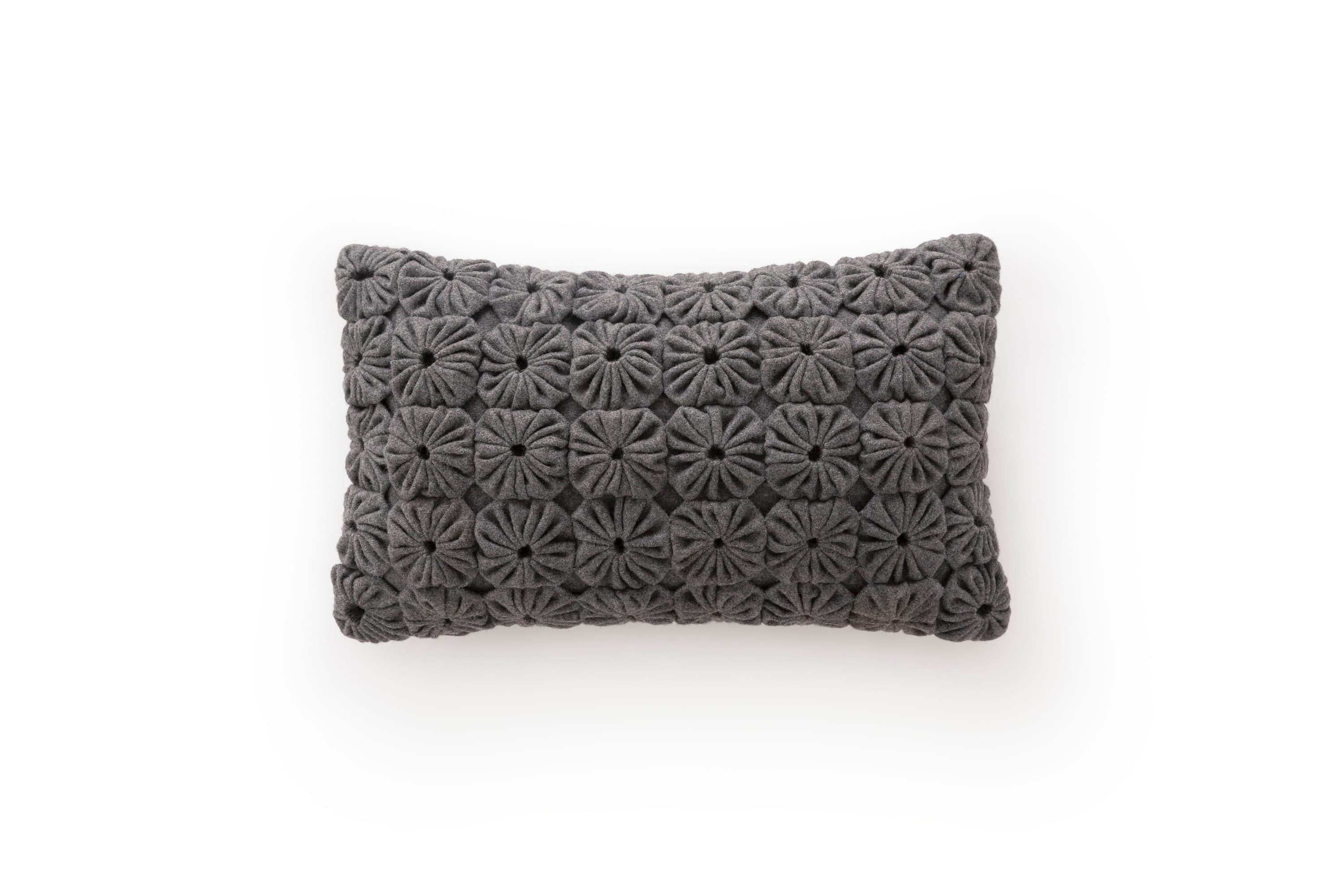 Momos Cushion