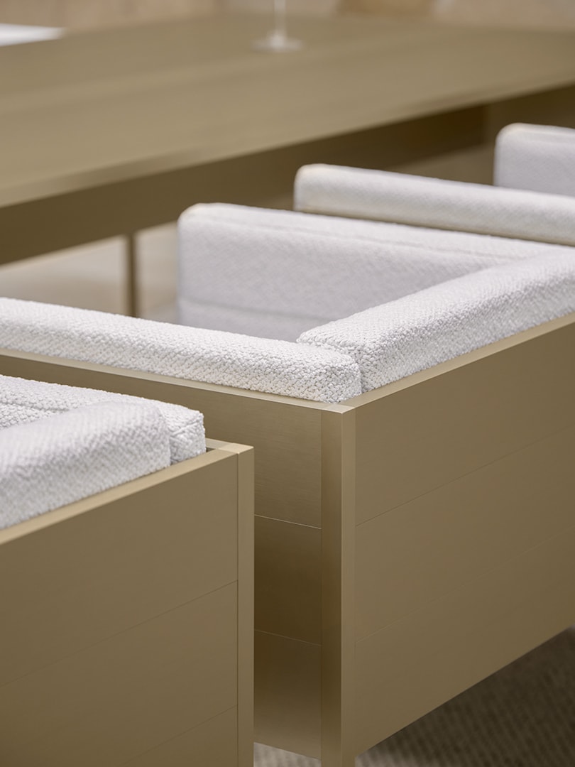 GANDIABLASCO GBModular ճաշի աթոռ՝ արմնկակալներով, մոտիկ պլան